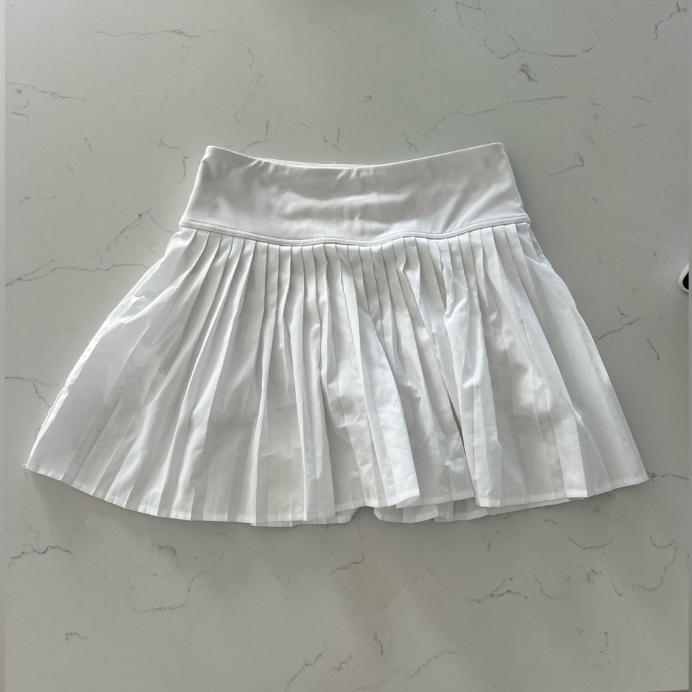 Fabletics Women’s Hot Shot Pleated Skirt White